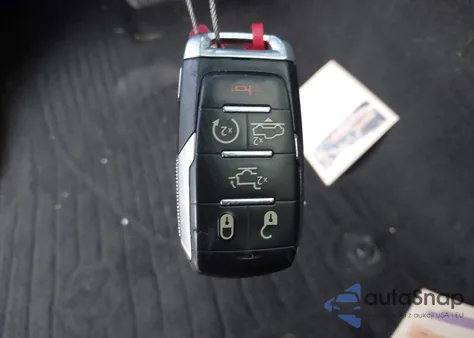 2019 Ram 1500 Laramie 4X4 5'7 Box из США, поврежденный, VIN 1C6SRFJT6KN679215